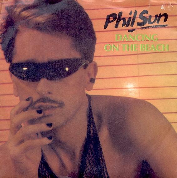 Now playing: Phil Sun - Dancing On The Beach